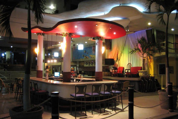 Lobby bar