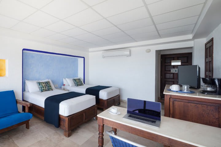 Img - Superior junior vista al mar