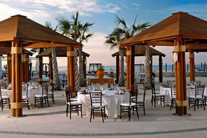 Outdoor restaurant