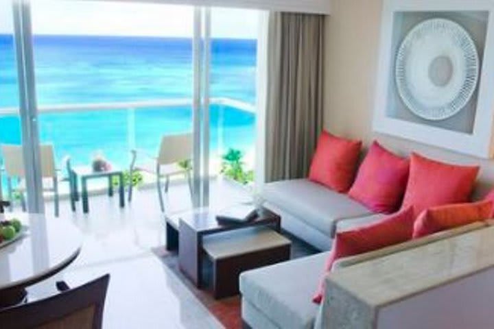 Ocean Front Suite Double (2 Queen)