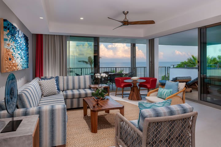 Img - Beachfront Premier Suite