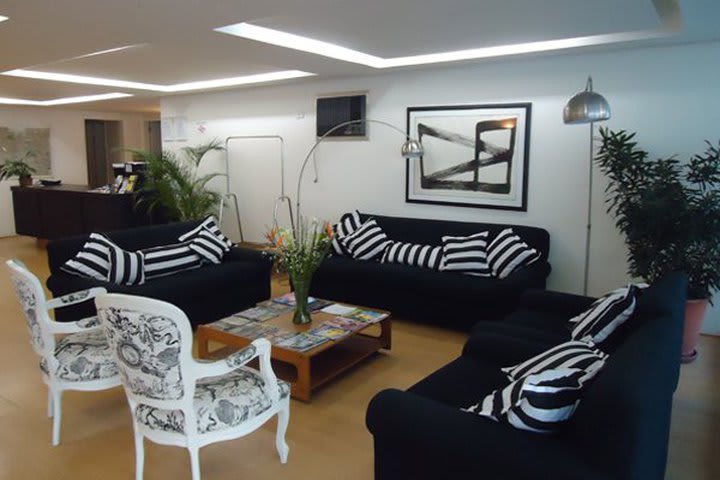 Sitting area at Loi Suites Belgrano hotel in Sao Paulo