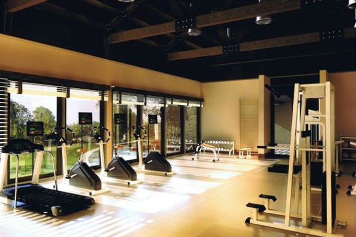 Interior of the fitness center at Los Altos hotel in La Romana
