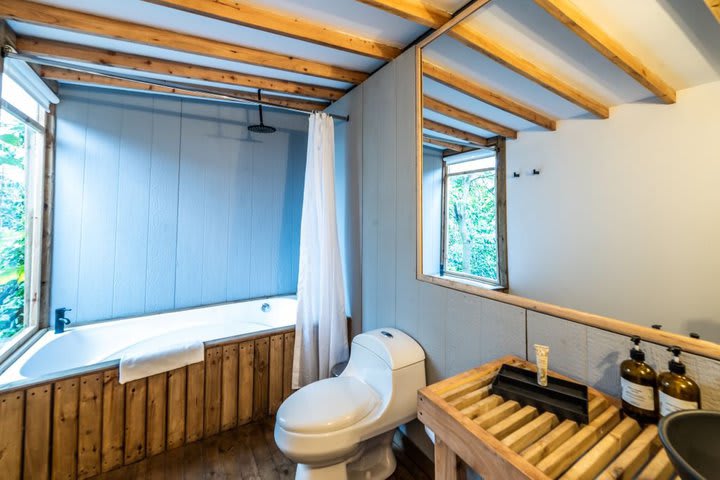 Bathroom with tub in a cabin