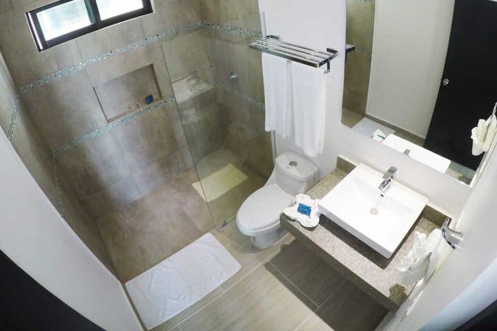 Interior de un baño de una habitación