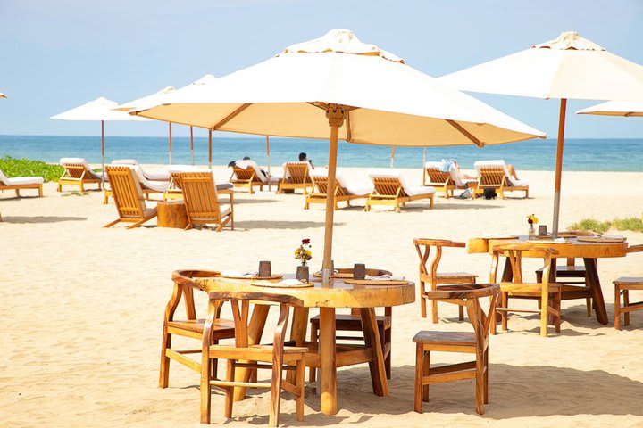 Restaurant service on the beach