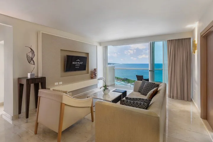 Img - Superior Two Bedrooms Presidential Suite
