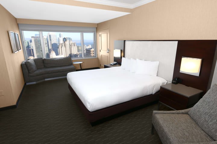 Img - Skyline View Jr Ste 1 Bed