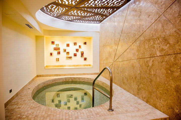 Jacuzzi in the spa