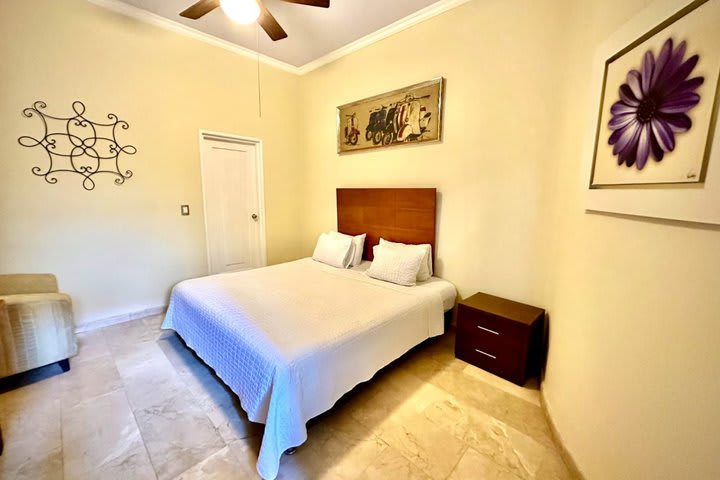 Guest rooms decorated with local art