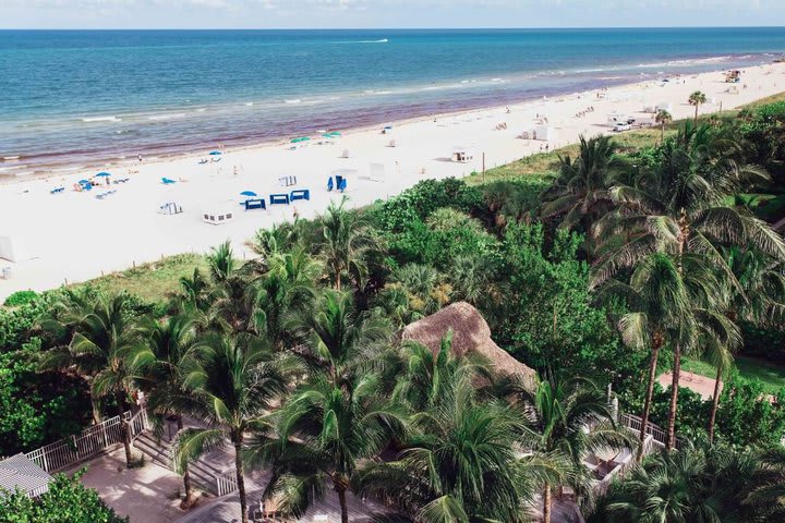 Hotel frente a la playa