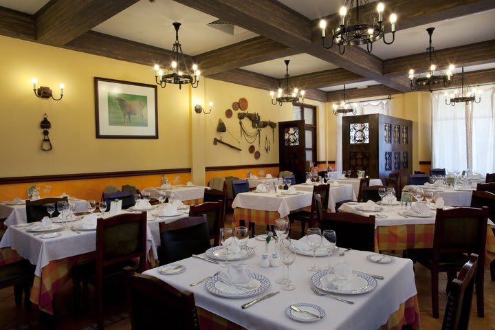 El Colonial restaurant