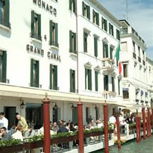 Hotel Monaco & Grand Canal