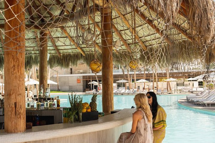 Pool bar