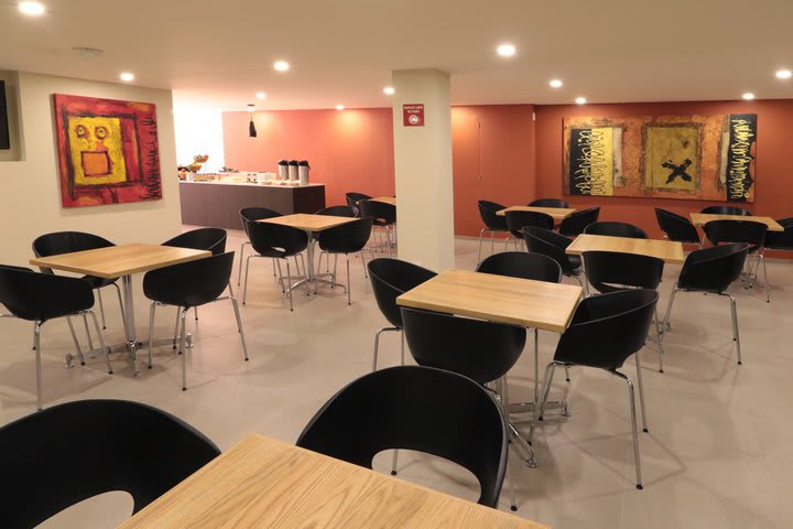 Interior del salón de desayunos