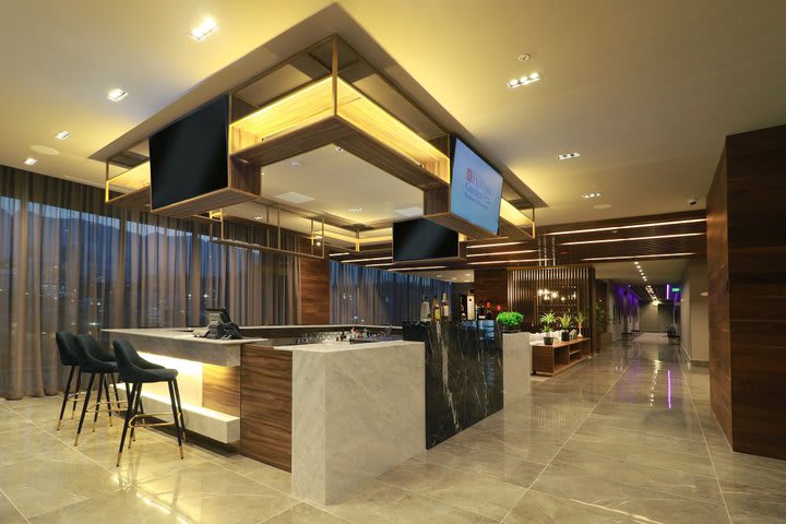 Lobby bar