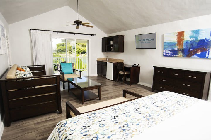 Img - Superior Waterfront Suite