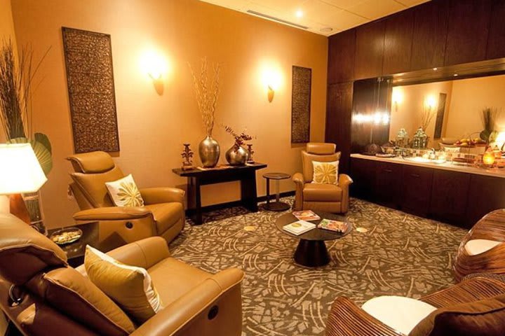 Relaken Spa's sitting area at the Miyako Hybrid hotel in Torrance