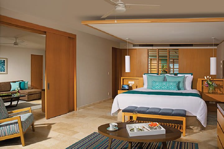 Preferred Club Junior Suite Ocean View - Two Queen Beds