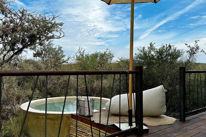 Jacuzzi en la terraza de una tienda