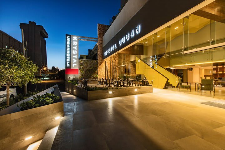 The hotel is located in the financial area of Guadalajara