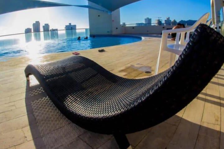 Silla para relajarse en  la piscina