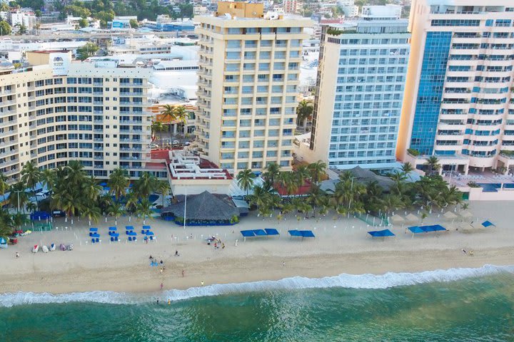 Hotel frente a la playa