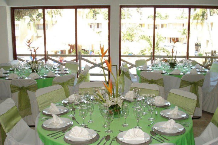 Conference facilities can accommodate up to 70 guests