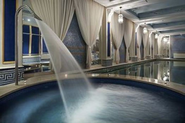 Relax in the Jacuzzi at Le Sun Chine hotel