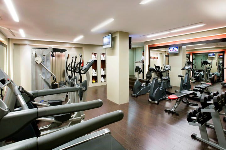 Gimnasio del hotel Majestic Residence en el centro de Barcelona