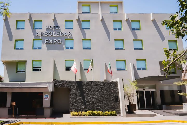 Hotel Arboledas Expo