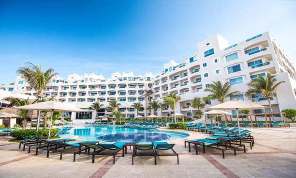 Wyndham Alltra Cancún All Inclusive Resort
