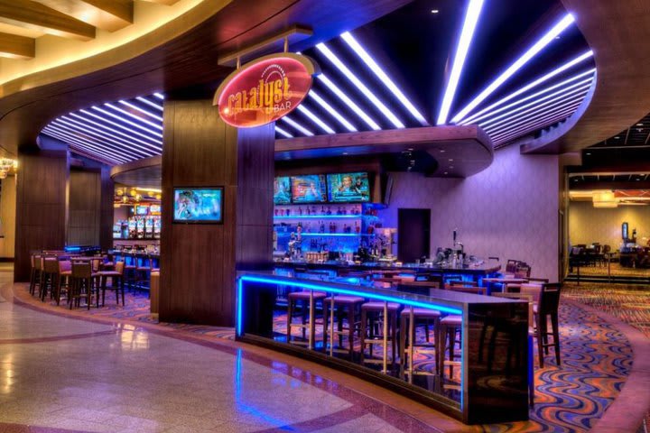 El bar Catalyst está en el centro del casino