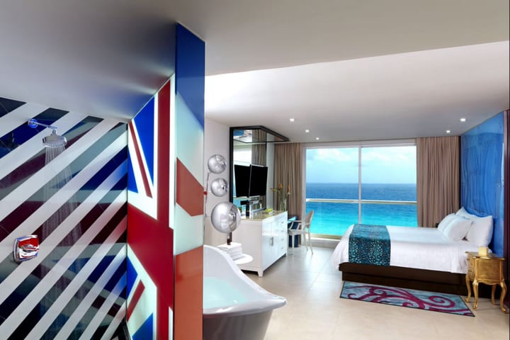 Las habitaciones y suites tienen minibar surtido