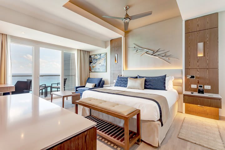 Img - Luxury Presidential Ocean Front Two Bedroom Suite Diamond Club - LPOU2D