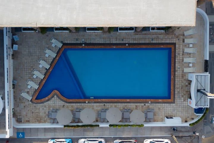 Vista aérea de la piscina