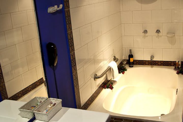 Tub in a superior double guest room