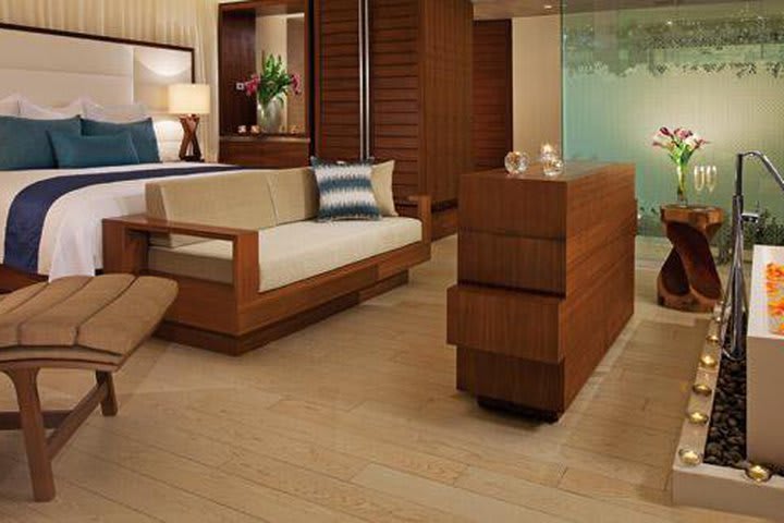 Img - Preferred Club honeymoon suite ocean front - PHKOF