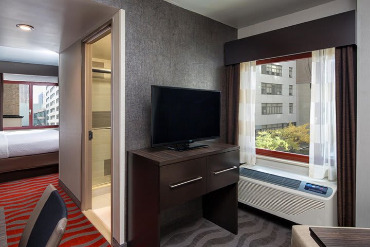 Holiday Inn Manhattan-Financial District, an IHG Hotel