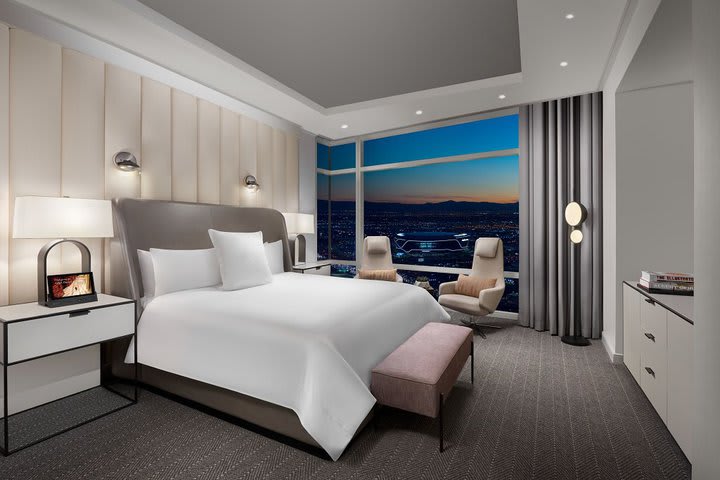 1-BR Sky suite