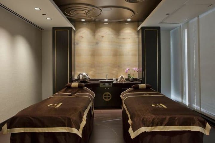 The Spa at the Langham hotel in Chicago has massage cabins for couples