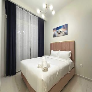 OYO 1206 Home Fully Furnished 1-Bed