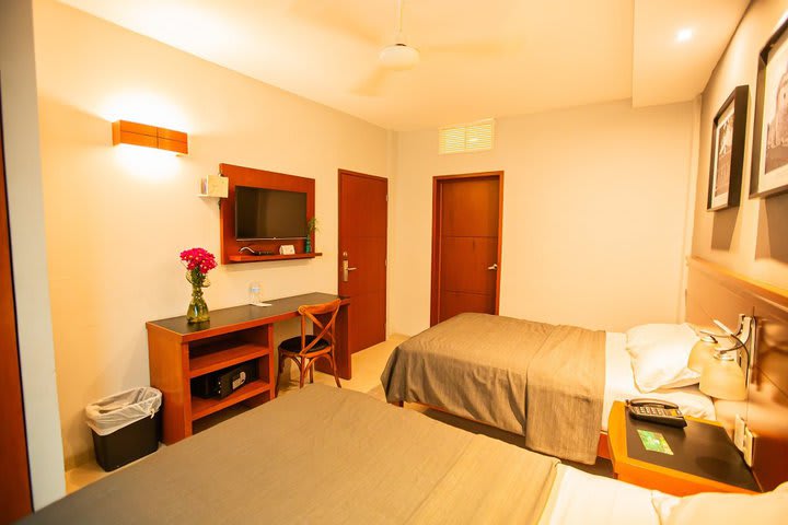 Standard guest room