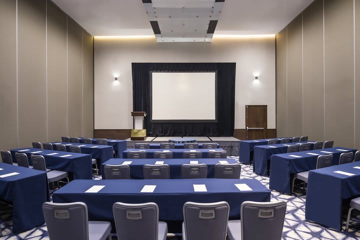 The meeting room can accommodate up to 250 guests