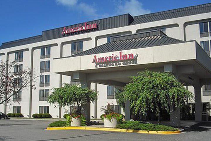 AmericInn Hotel & Suites Schaumburg