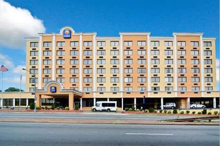 Comfort Inn & Suites New York Avenue