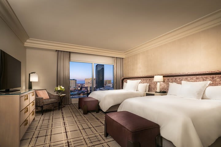 Remodeled Bellagio suite 2 queens