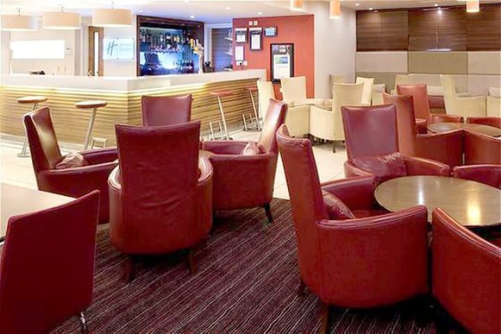 Lobby del hotel Holiday Inn Express Croydon en Londres