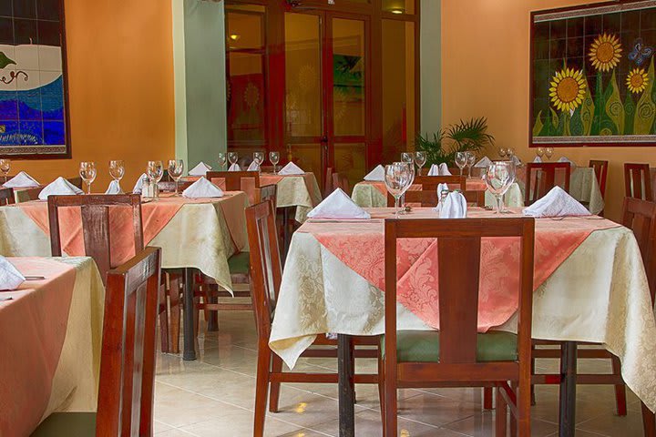 Las instalaciones incluyen un restaurante