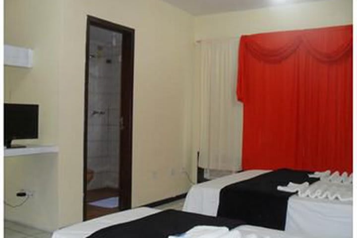 Standard room at Hotel Souzamar Iguacu